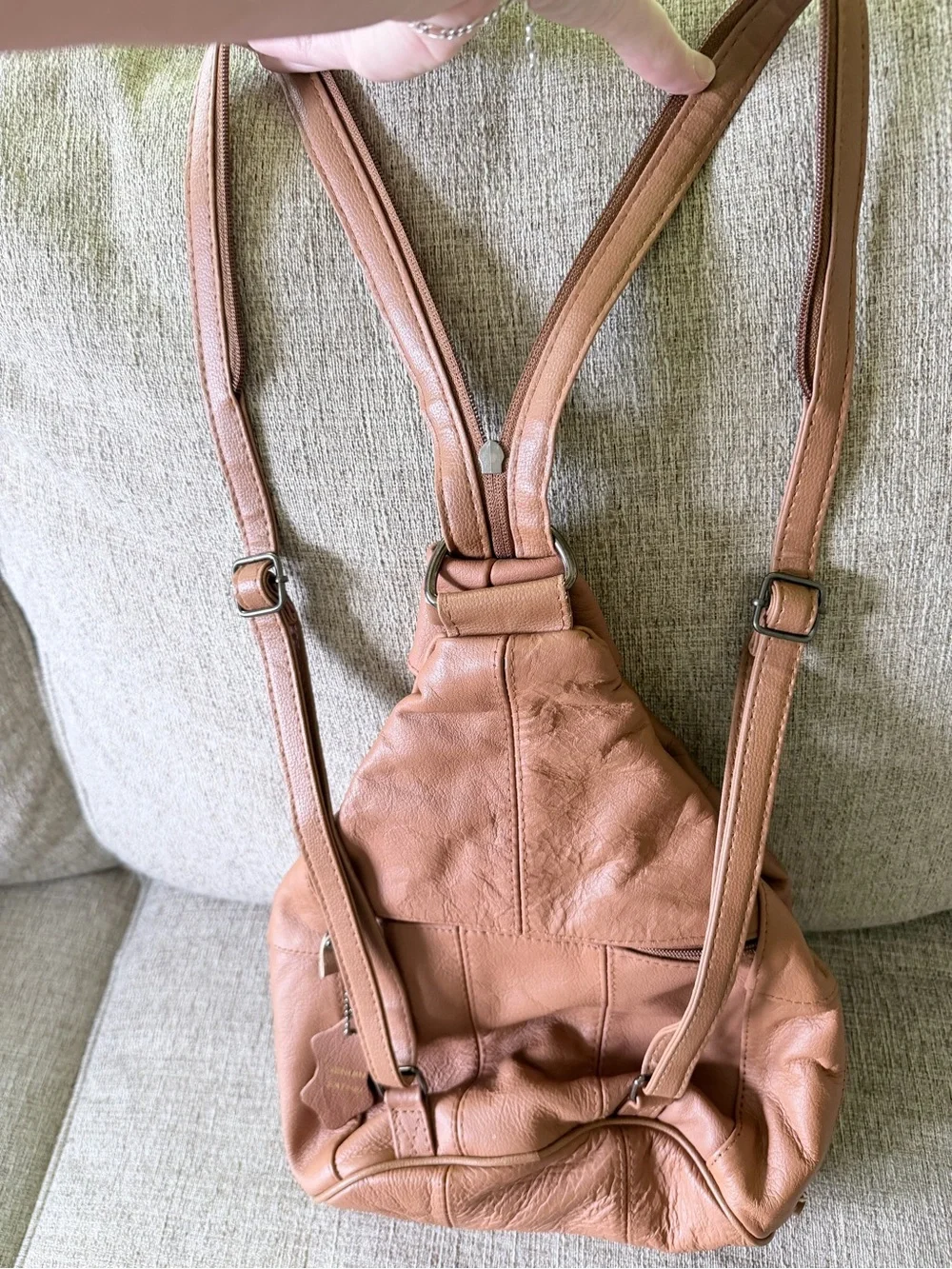 Women's Leather Sling Backpack - Picture 4 of 8